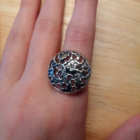 Jewelry - Sterling silver disk ring